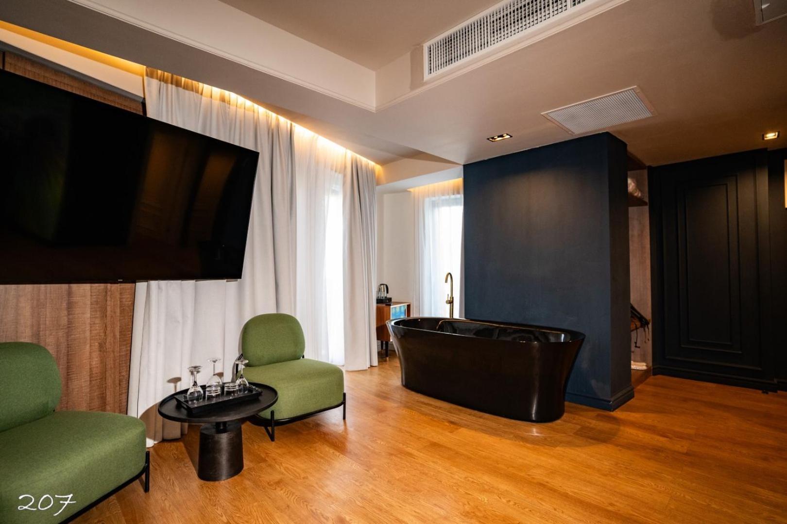 Cosmopolita Boutique Hotel Тимишоара Экстерьер фото