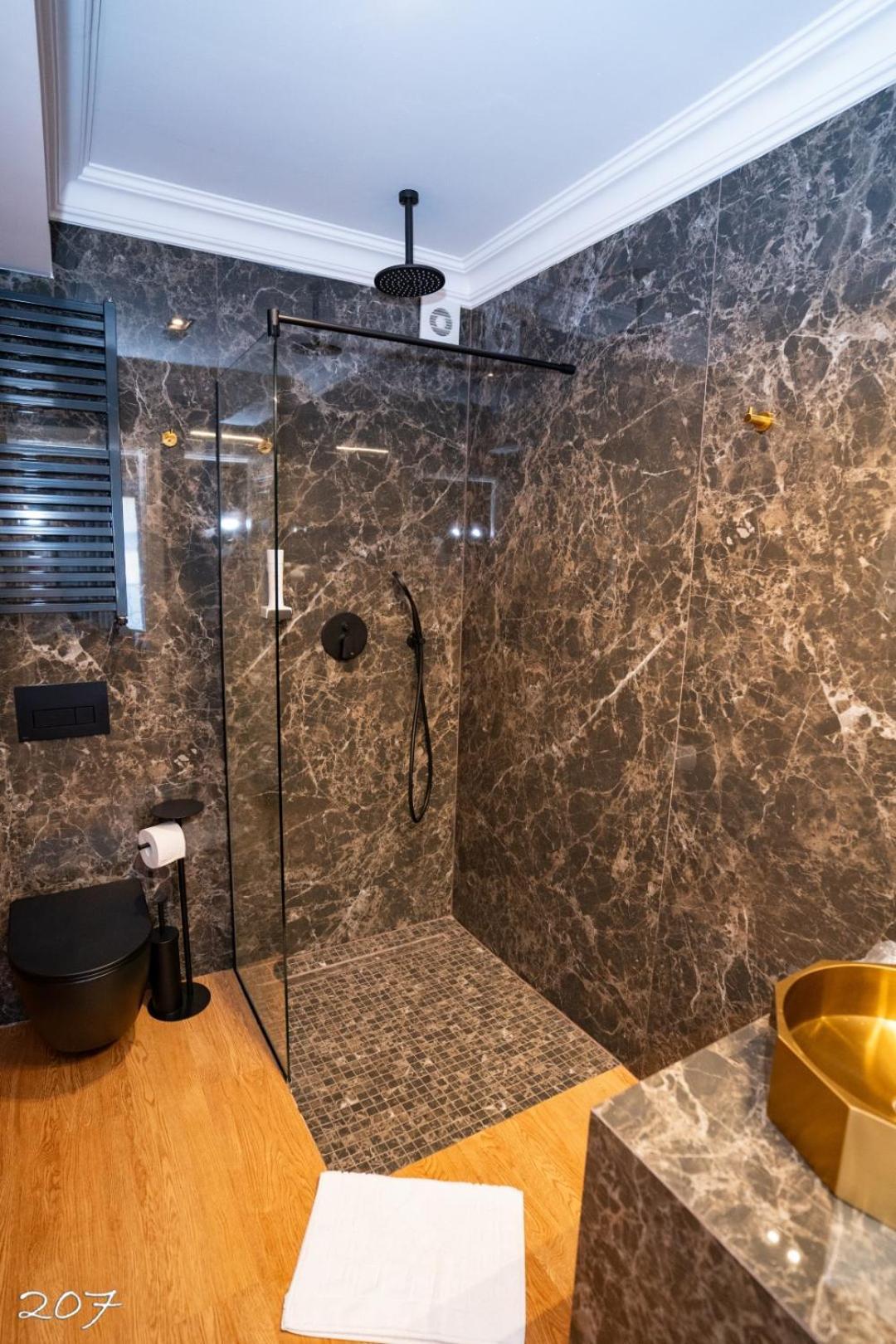 Cosmopolita Boutique Hotel Тимишоара Экстерьер фото